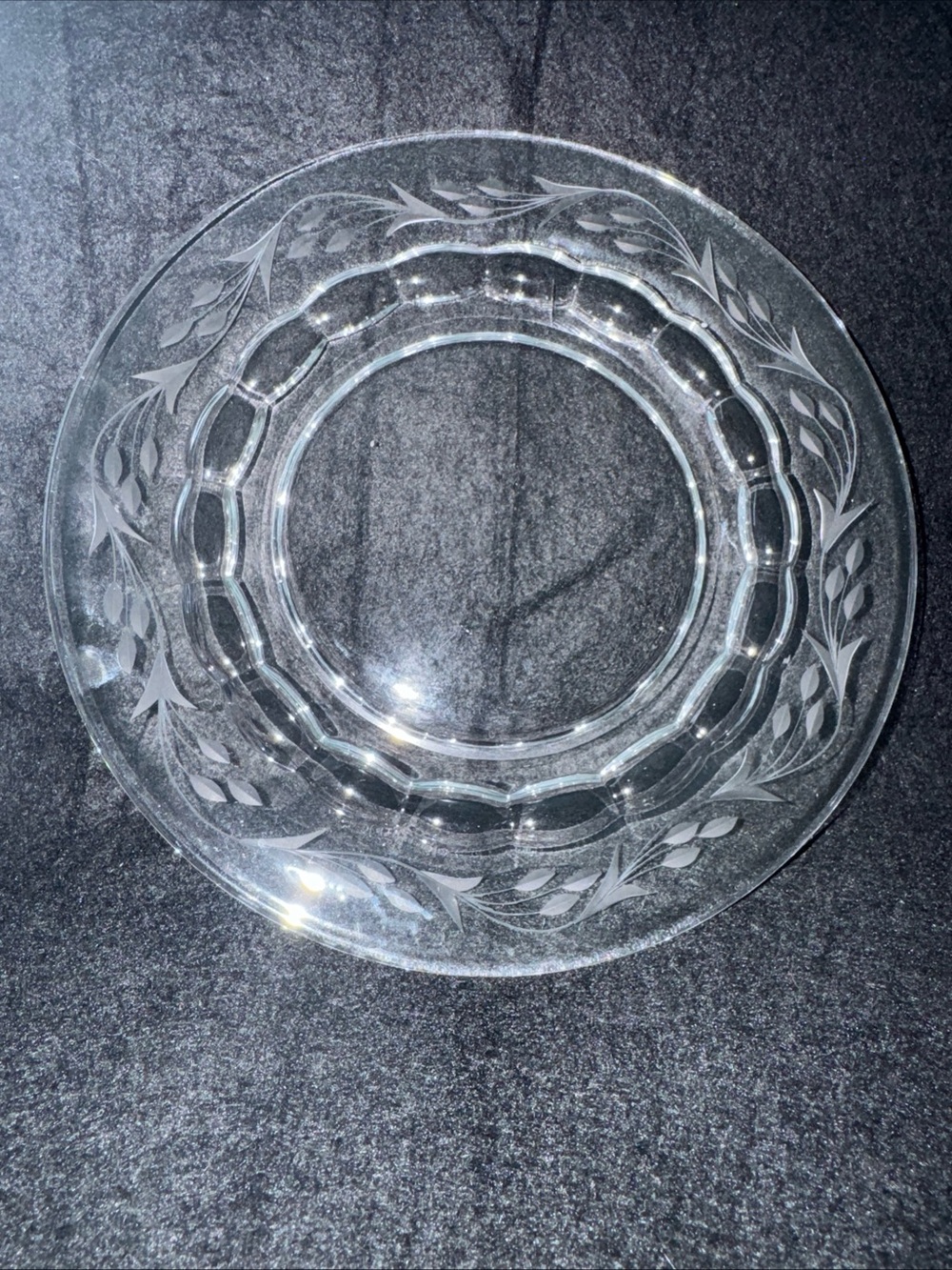 Set of 5 Fostoria Raleigh Crystal Clear 7 1/2” Salad Plates w/ Etched Lilies - Picture 3 of 8